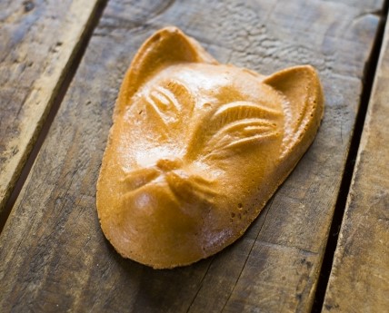 Inari Fox senbei is a popular souvenir of Fushimi Inari Taisha Shrine.